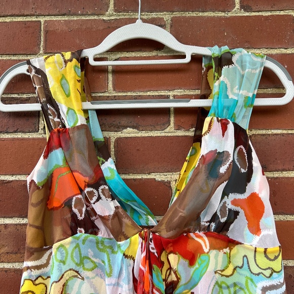 Diane Von Furstenberg sleeveless silk top, ladies size 12, colorful cropped top - Picture 1 of 4